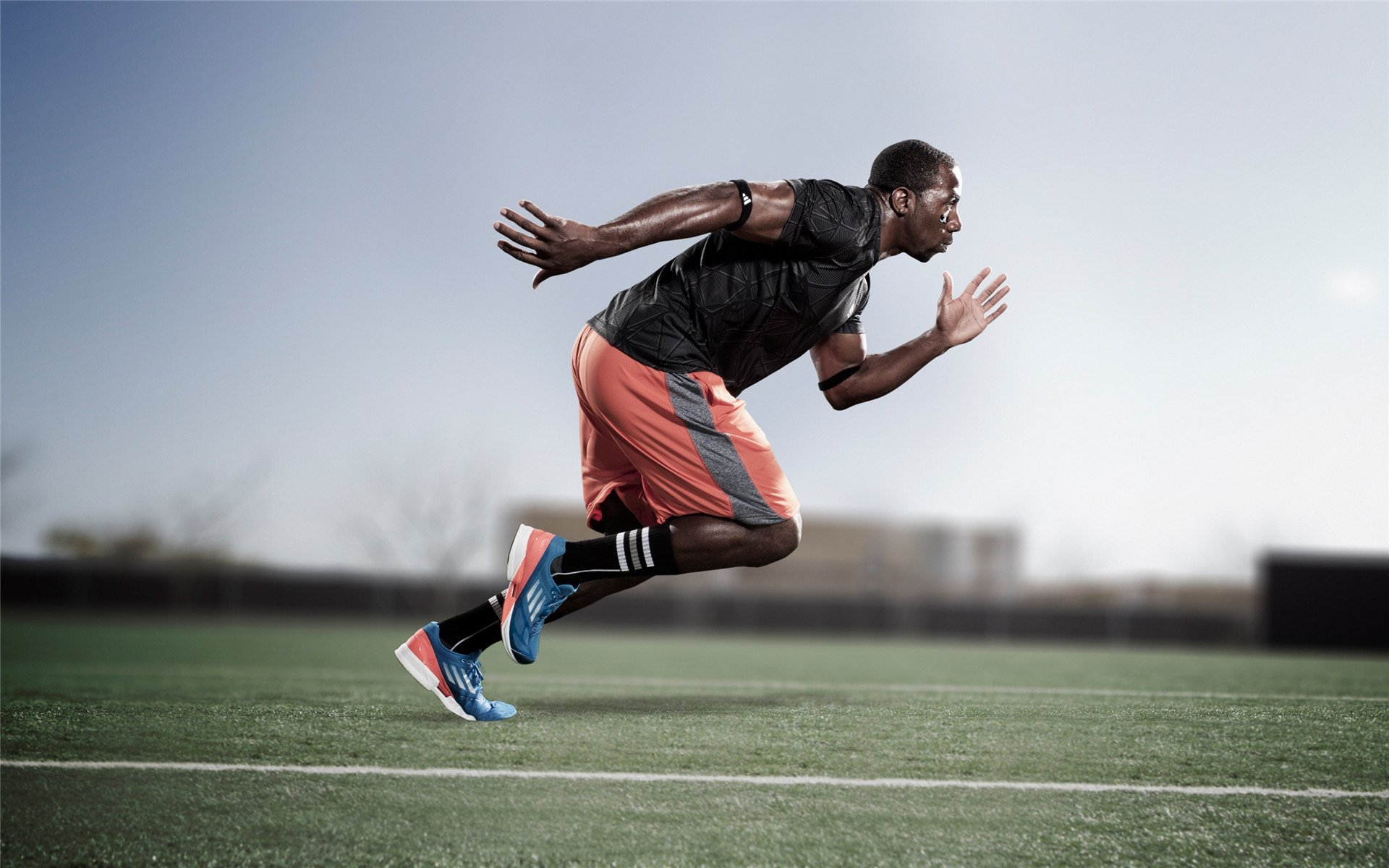 美国男足在巴黎奥运会上展现出强大的团队协作能力，美国男足 奥运